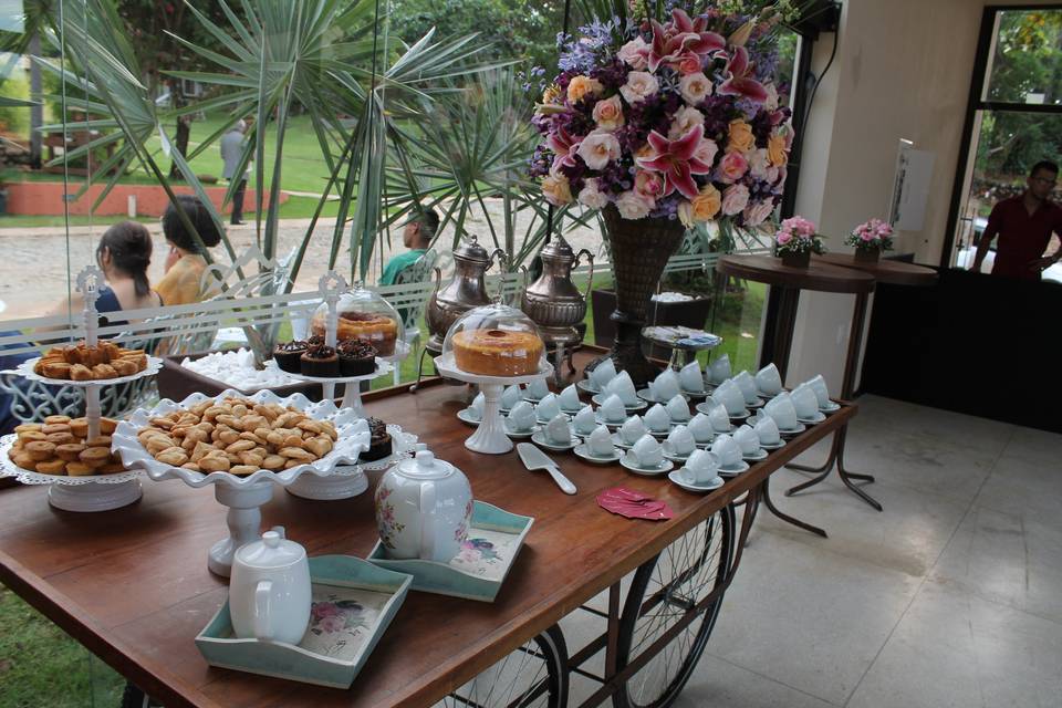 Mesa de café e chás