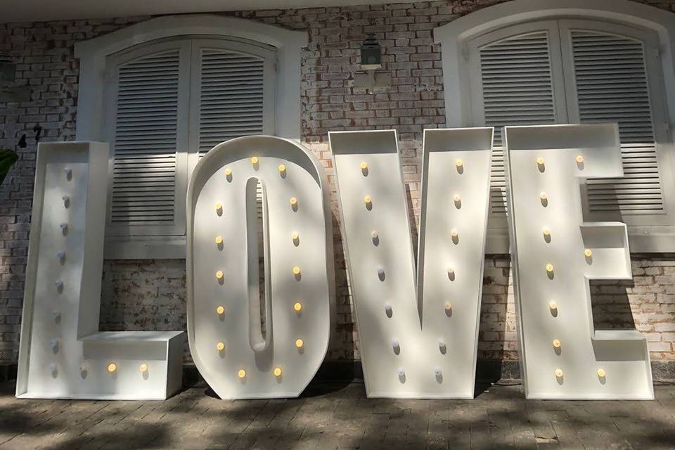 Love Branco Luminoso 1,70