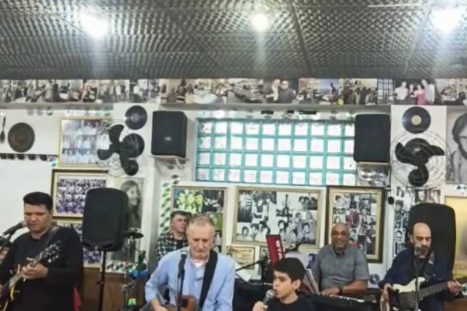 Renan Alves e banda