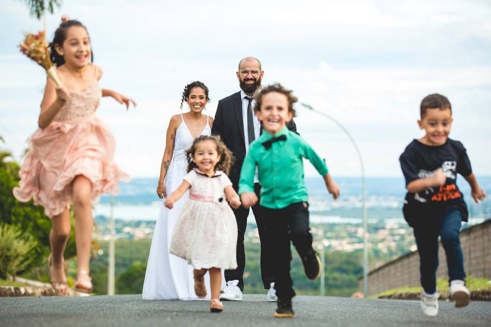FAMILIA