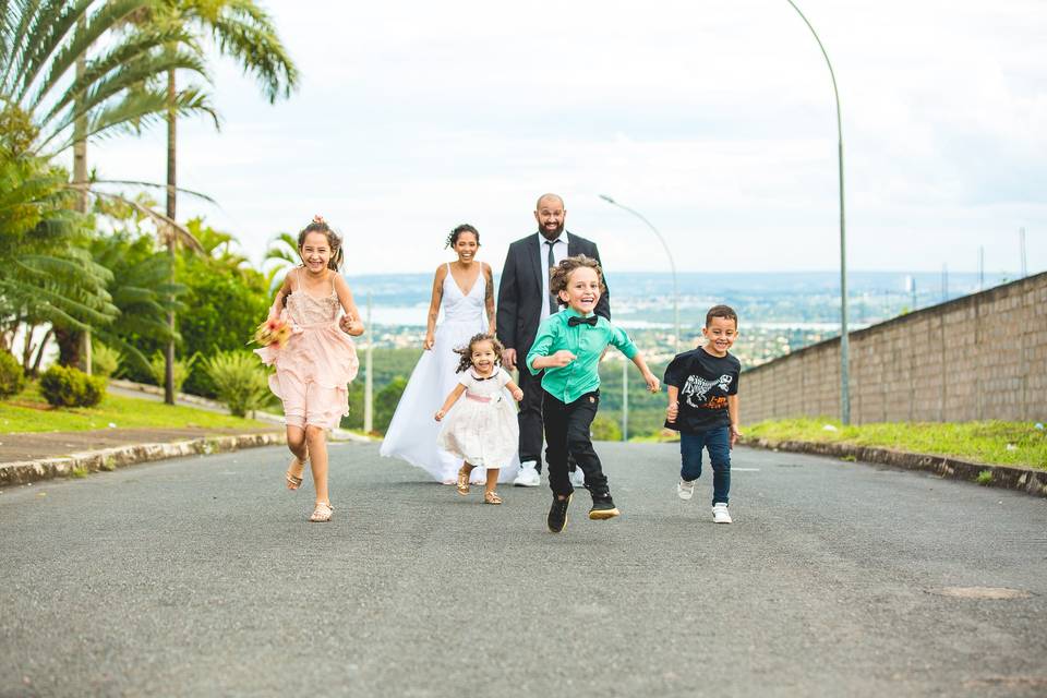 FAMILIA