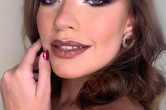 Bruna Cruz Makeup Artist