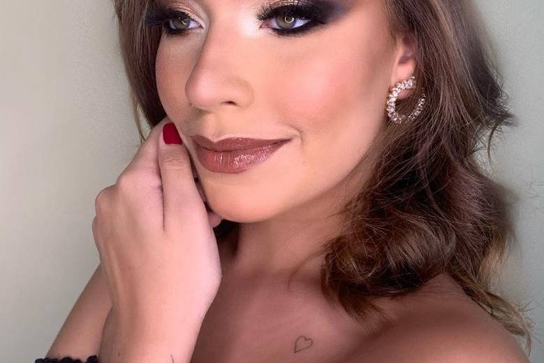 Bruna Cruz Makeup Artist