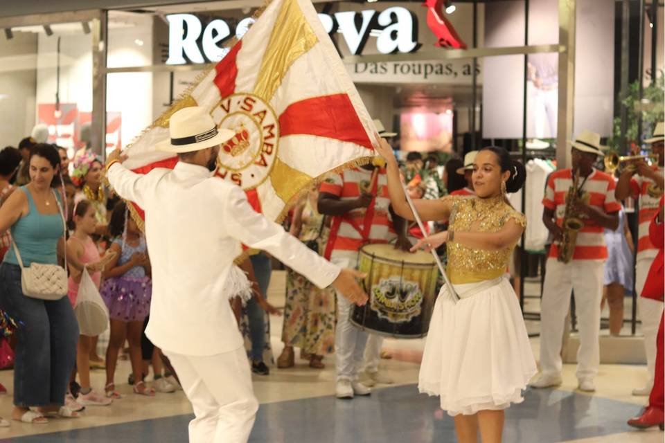 Mestre Sala e Porta Bandeira