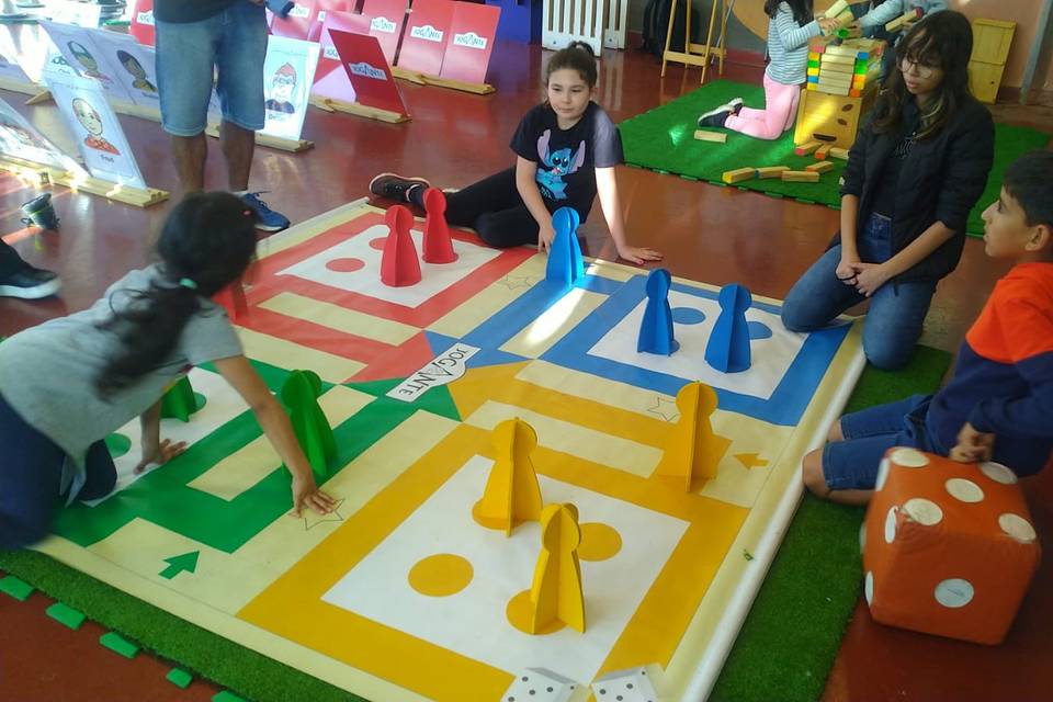 Jogos gigantes.