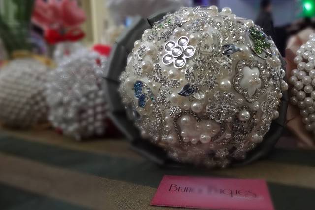 Buquê de Broches Glamour