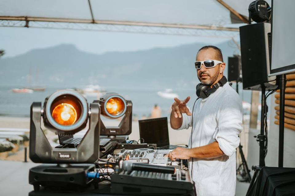 DJ Augusto Cruz