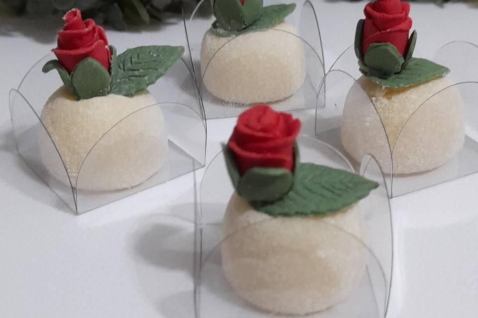 Brigadeiro de ninho floral