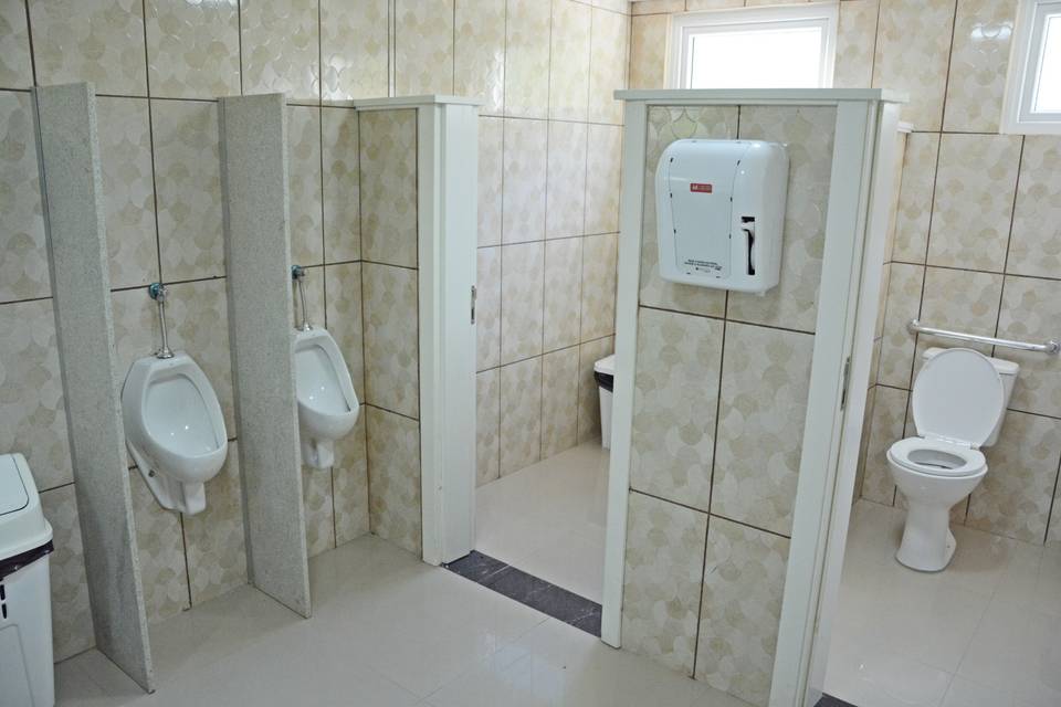 2 banheiros, com acesso para c