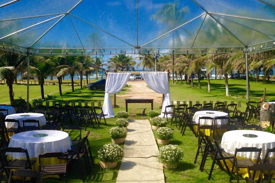 Tenda piramidal transparente
