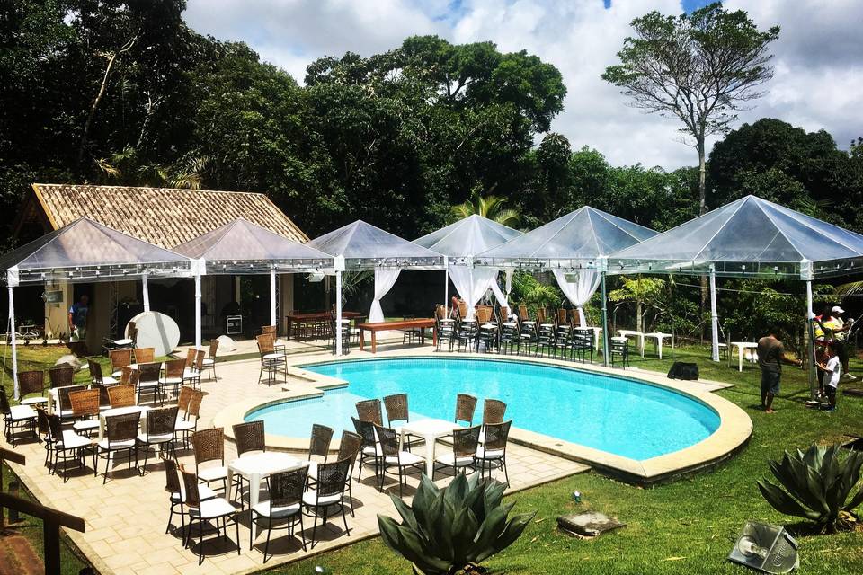 Tenda piramidal transparente