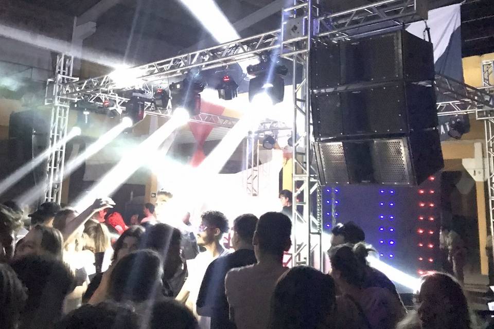 Som e iluminação evento com ba