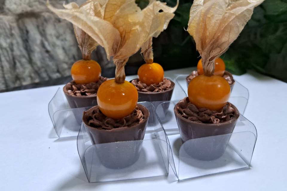 Copinho trufado com physalis