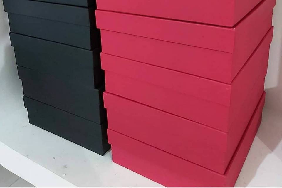 Caixas cartonadas lisas