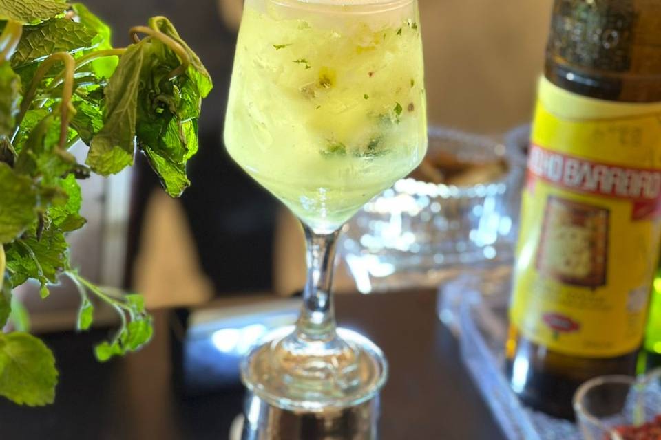 Caipirinha de Abacaxi