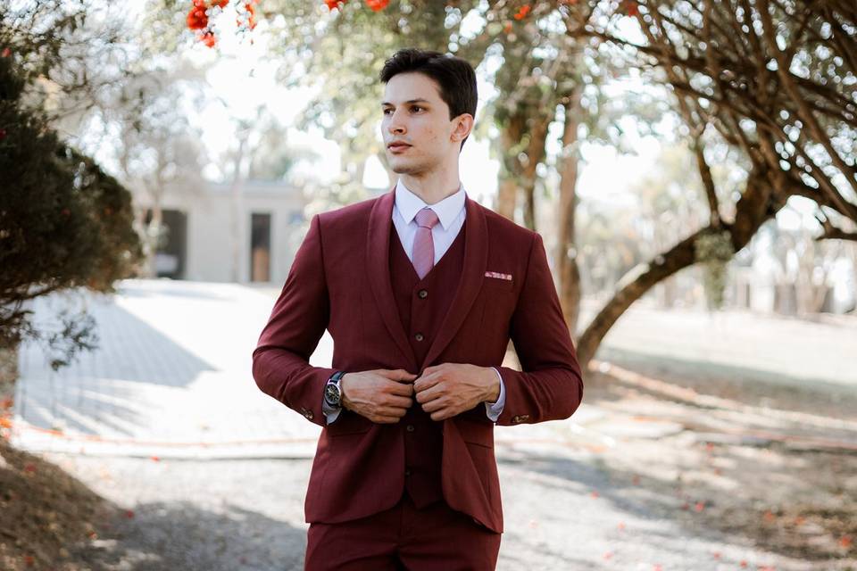 Traje Marsala Turquia