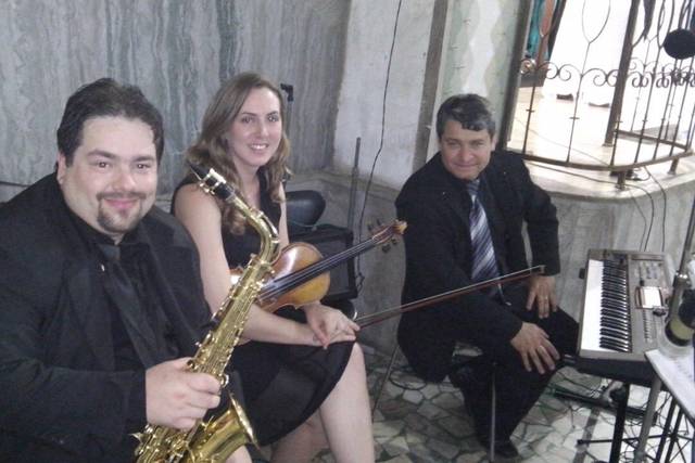 Música Ao Vivo