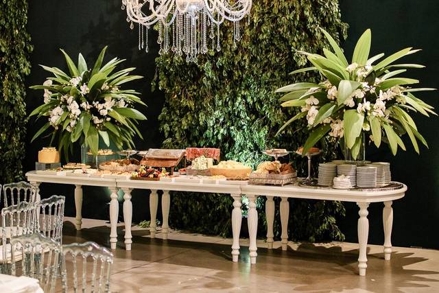 Mesa de buffet (clássico)