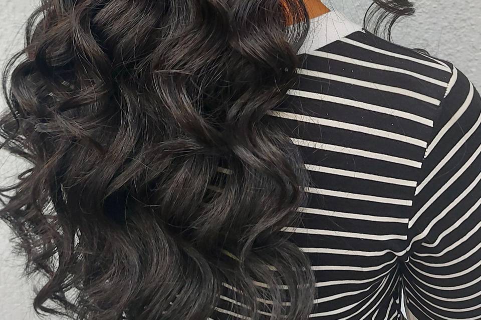 Semi preso com ondas