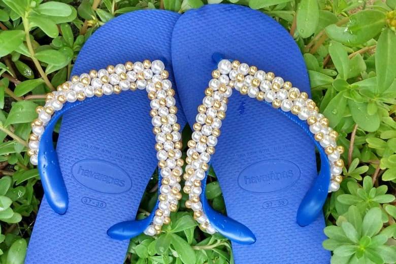 Havaianas decoradas com pérola