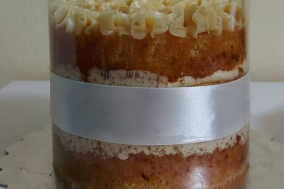 Naked cake