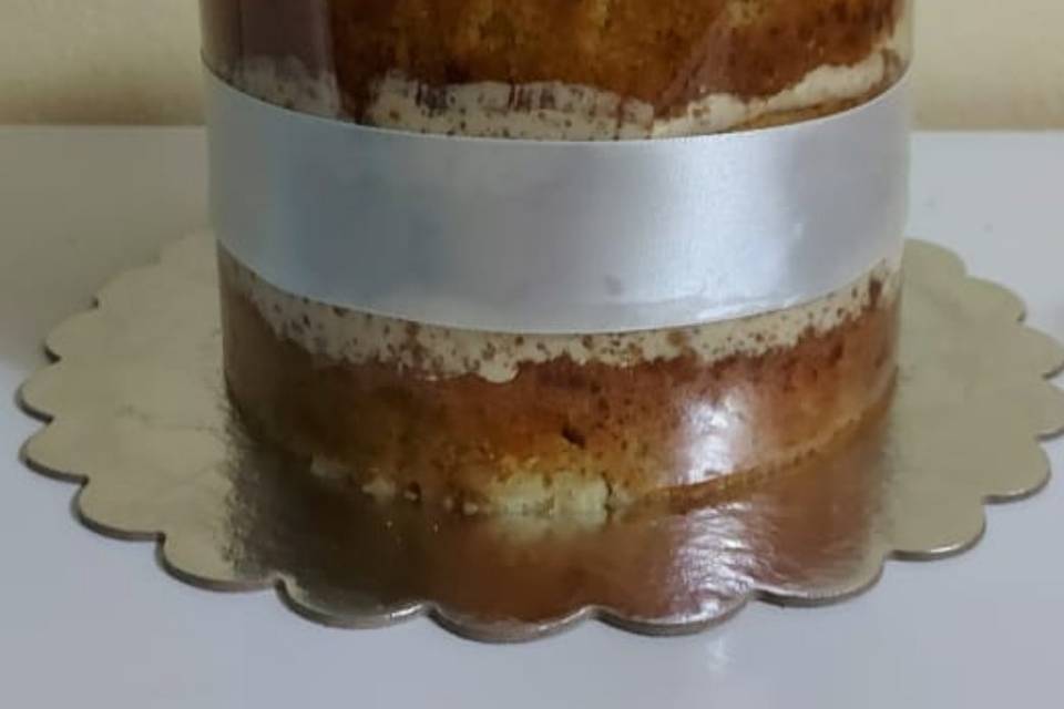 Naked cake