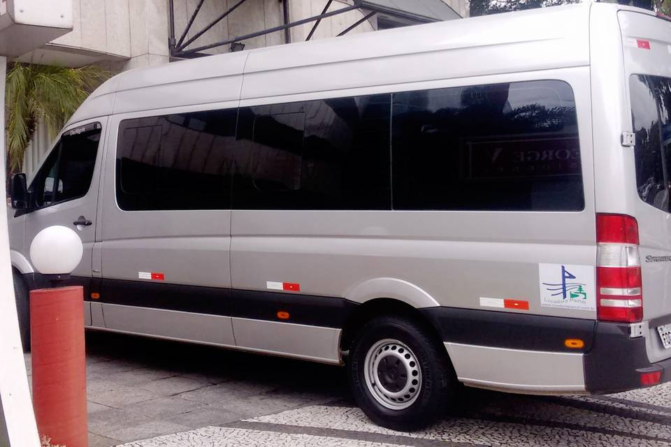 Transporte Executivo de Vans Pazuti