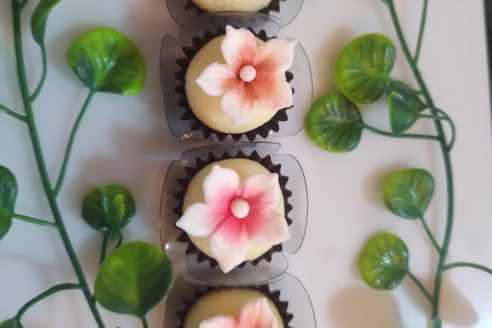 Brigadeiro floral rosa lorena