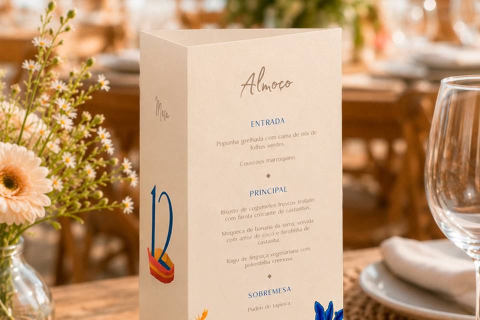 Menu triangular de mesa
