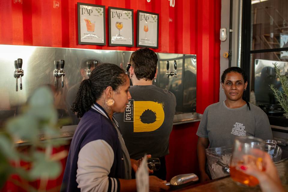 Bar de cerveja e drink