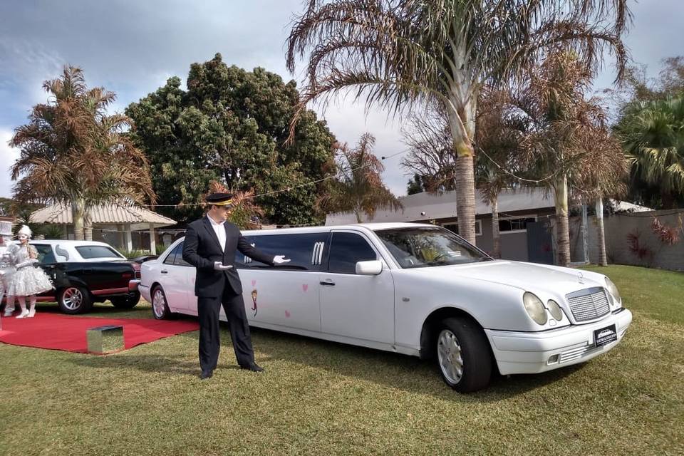 Valtrick Limousines