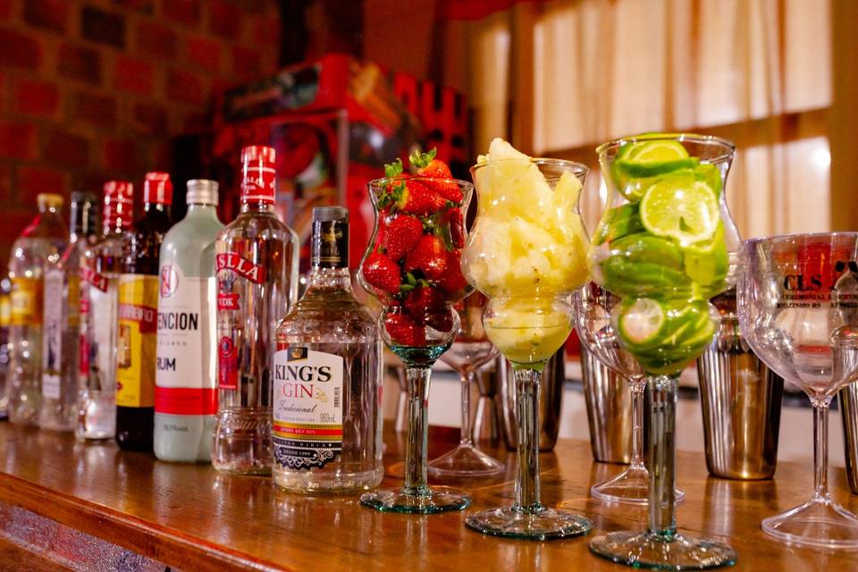 Apresentação da mesa dos drinks