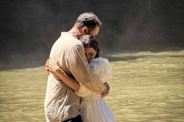 M&C: Casamento na cachoeira