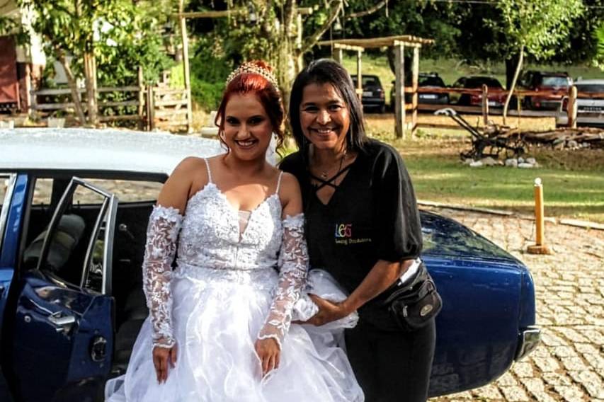 Noiva no carro