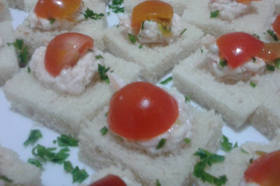 Canapé lombinho tomate cereja