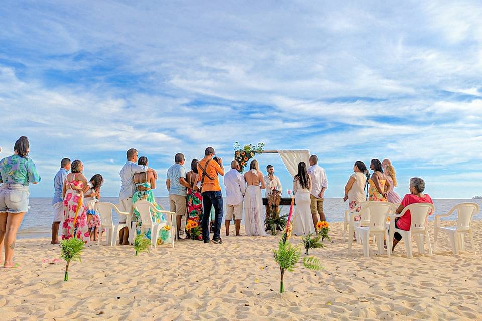 Wedding pés na areia