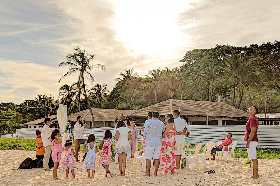 Wedding pés na areia