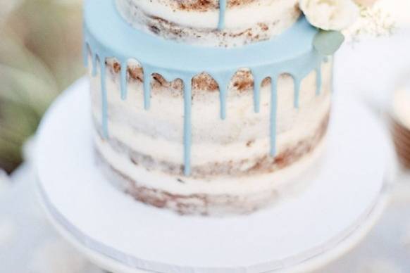 Semi Naked Cake Drip Cake