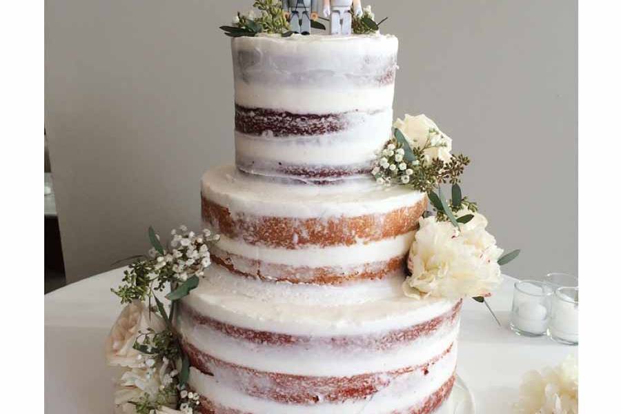 Semi Naked Cake 01