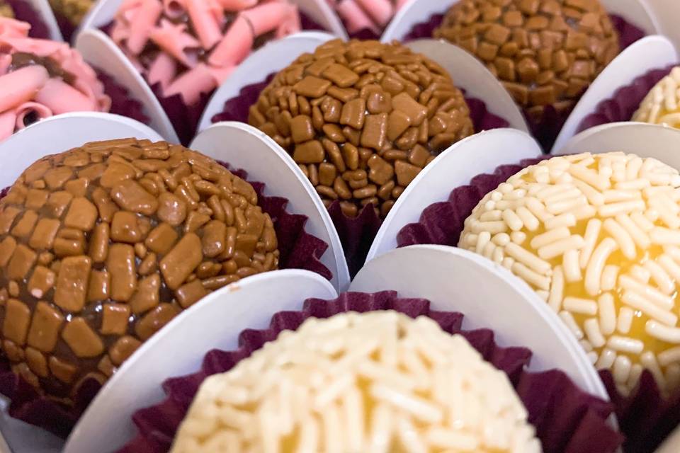 Variedade brigadeiros gourmet