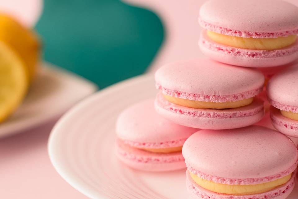 Macaron limão com framboesa
