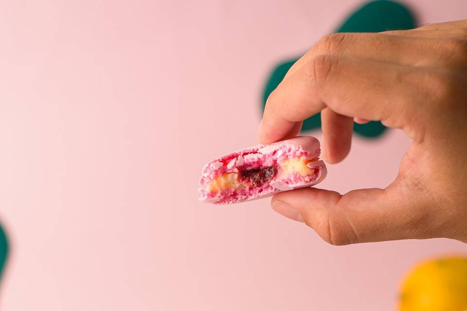 Macaron limão com framboesa