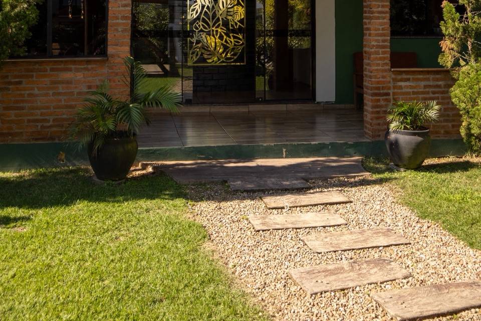 Entrada Laterasl