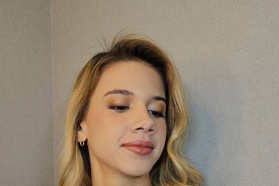 Laiz M. Bernardes Make up