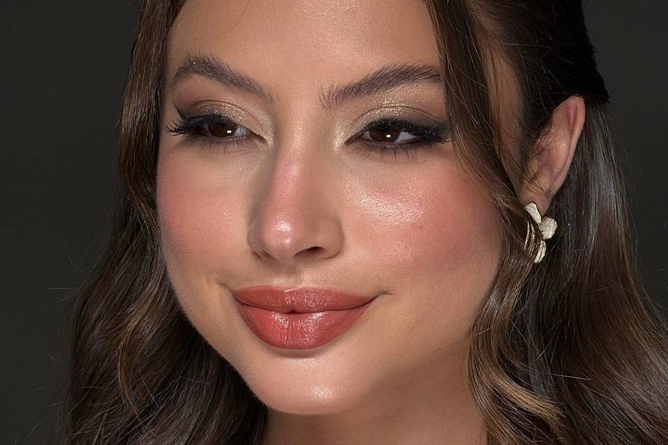 Laiz M. Bernardes Make up