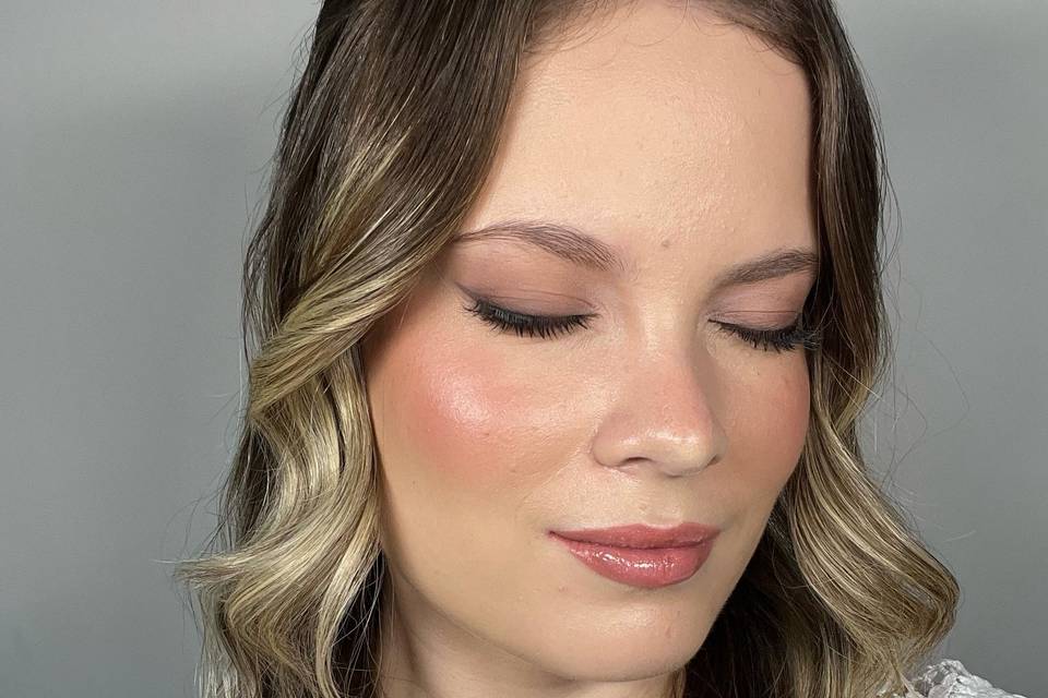 Laiz M. Bernardes Make up