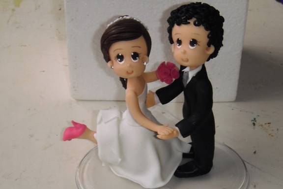 Ateliê Viviane Meyer: Topo de bolo de casamento noiva segurando palitó