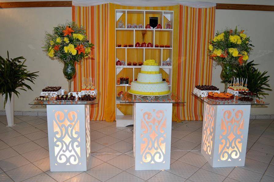 Amarelo e coral