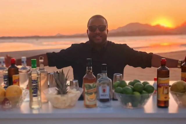 Bar no por do sol