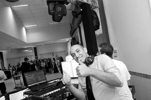 Dj douglas fernandes